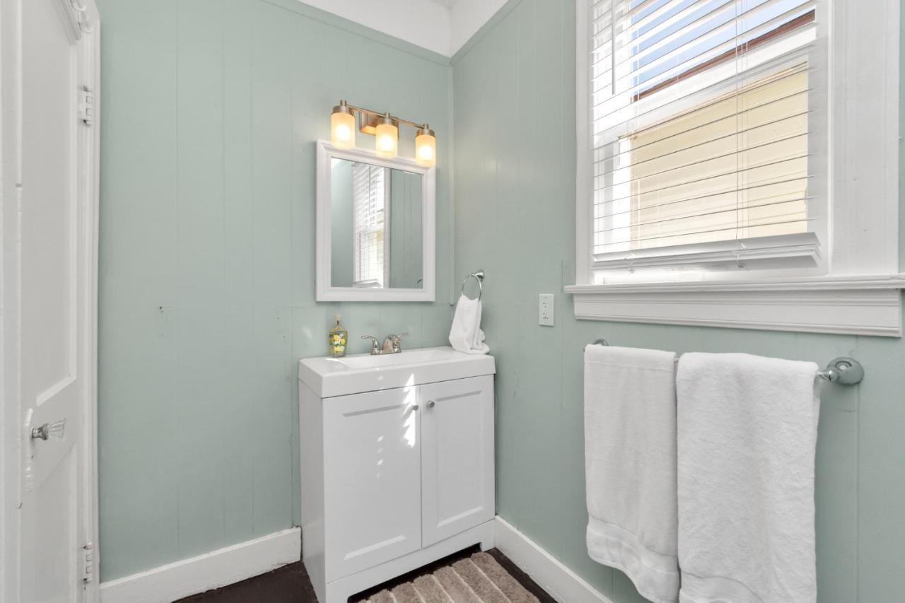 2 Kitchens,2 Living Rooms,4 Bedrooms-Close To All! Galveston Kültér fotó