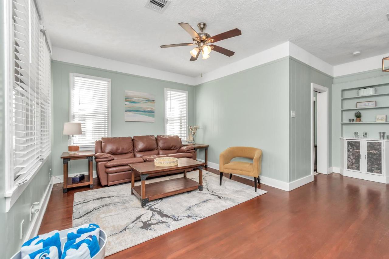 2 Kitchens,2 Living Rooms,4 Bedrooms-Close To All! Galveston Kültér fotó