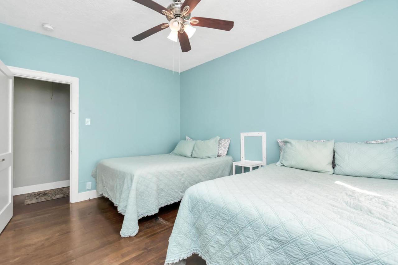 2 Kitchens,2 Living Rooms,4 Bedrooms-Close To All! Galveston Kültér fotó
