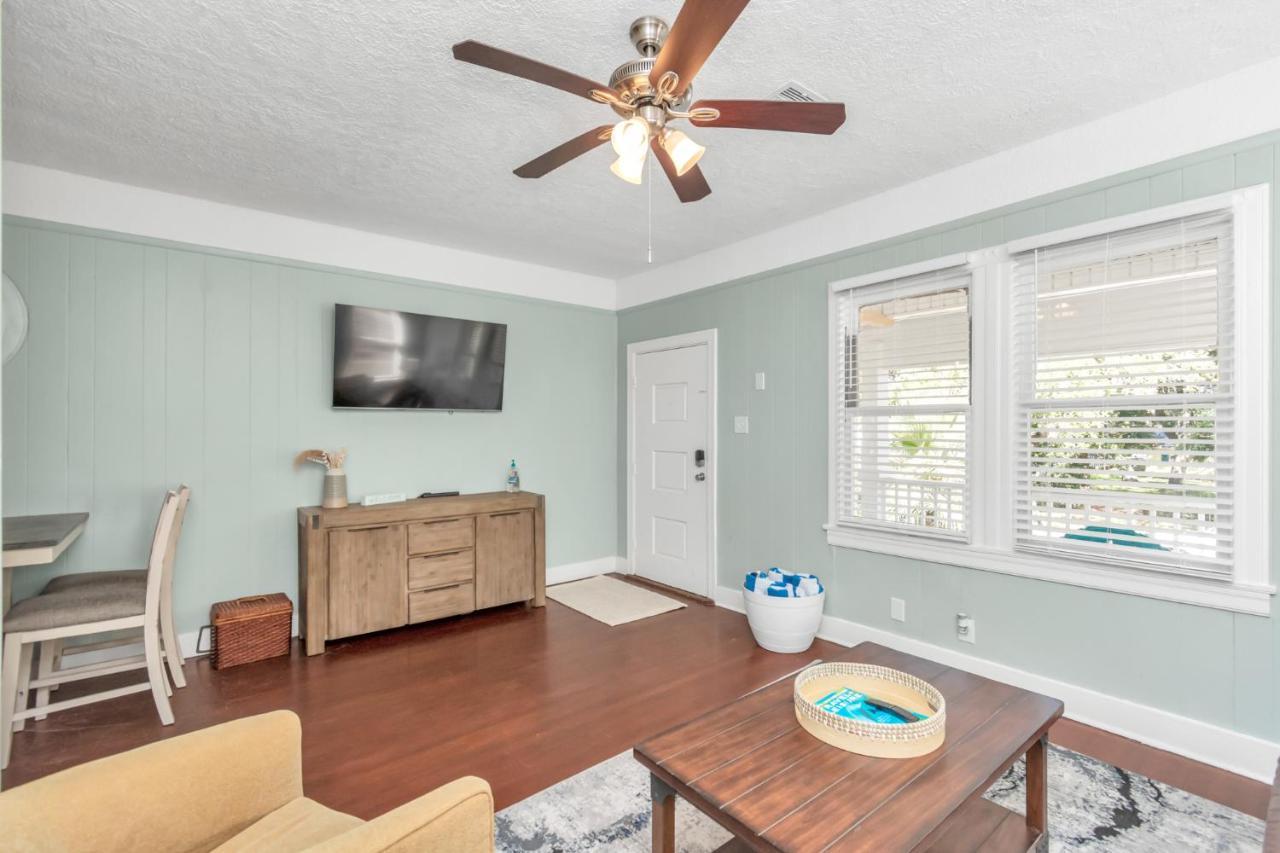 2 Kitchens,2 Living Rooms,4 Bedrooms-Close To All! Galveston Kültér fotó