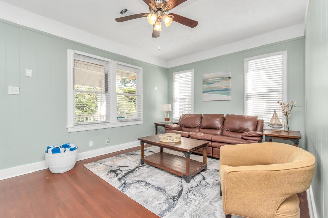 2 Kitchens,2 Living Rooms,4 Bedrooms-Close To All! Galveston Kültér fotó