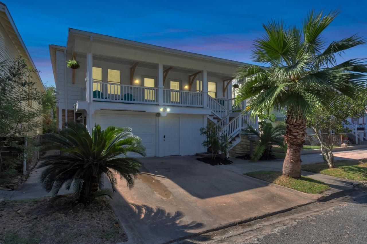 2 Kitchens,2 Living Rooms,4 Bedrooms-Close To All! Galveston Kültér fotó