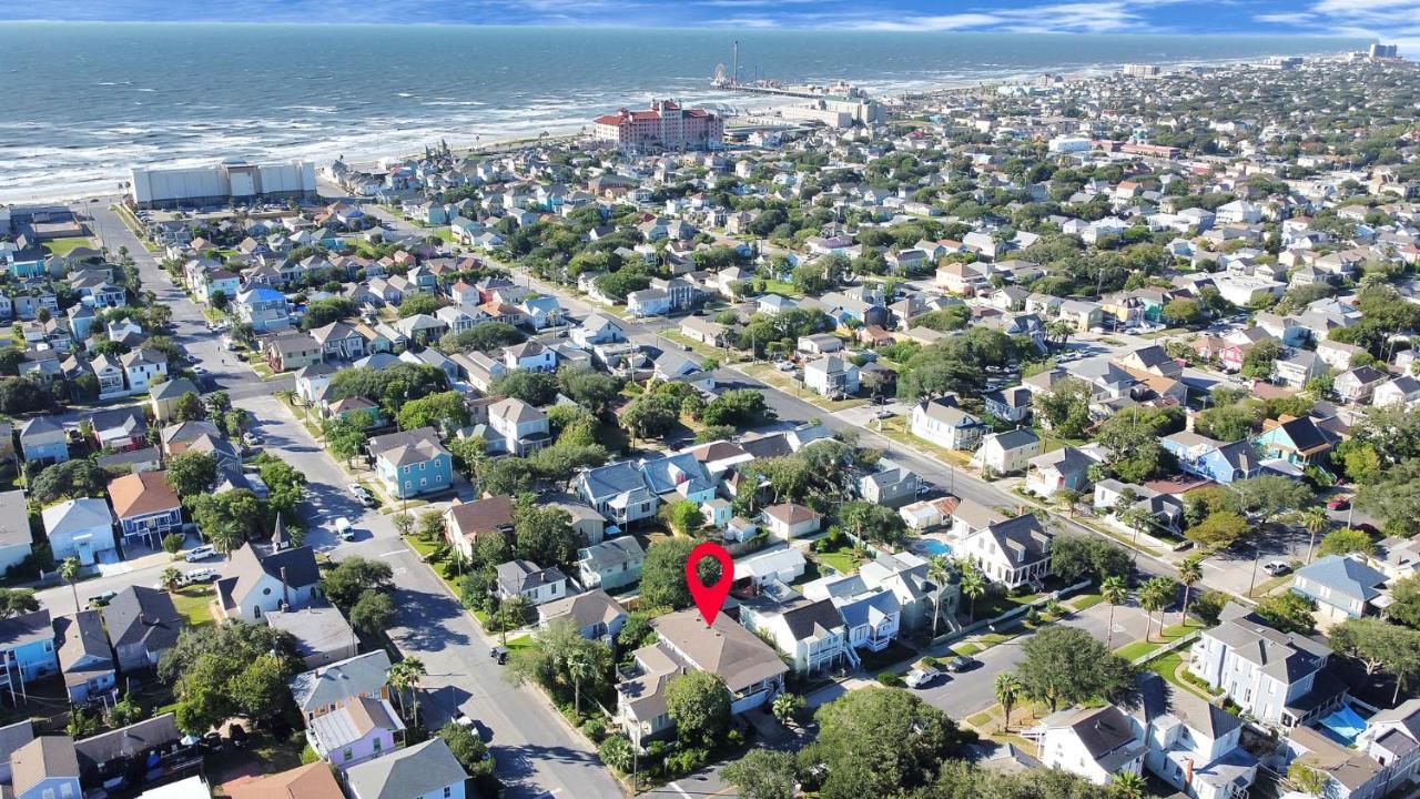 2 Kitchens,2 Living Rooms,4 Bedrooms-Close To All! Galveston Kültér fotó
